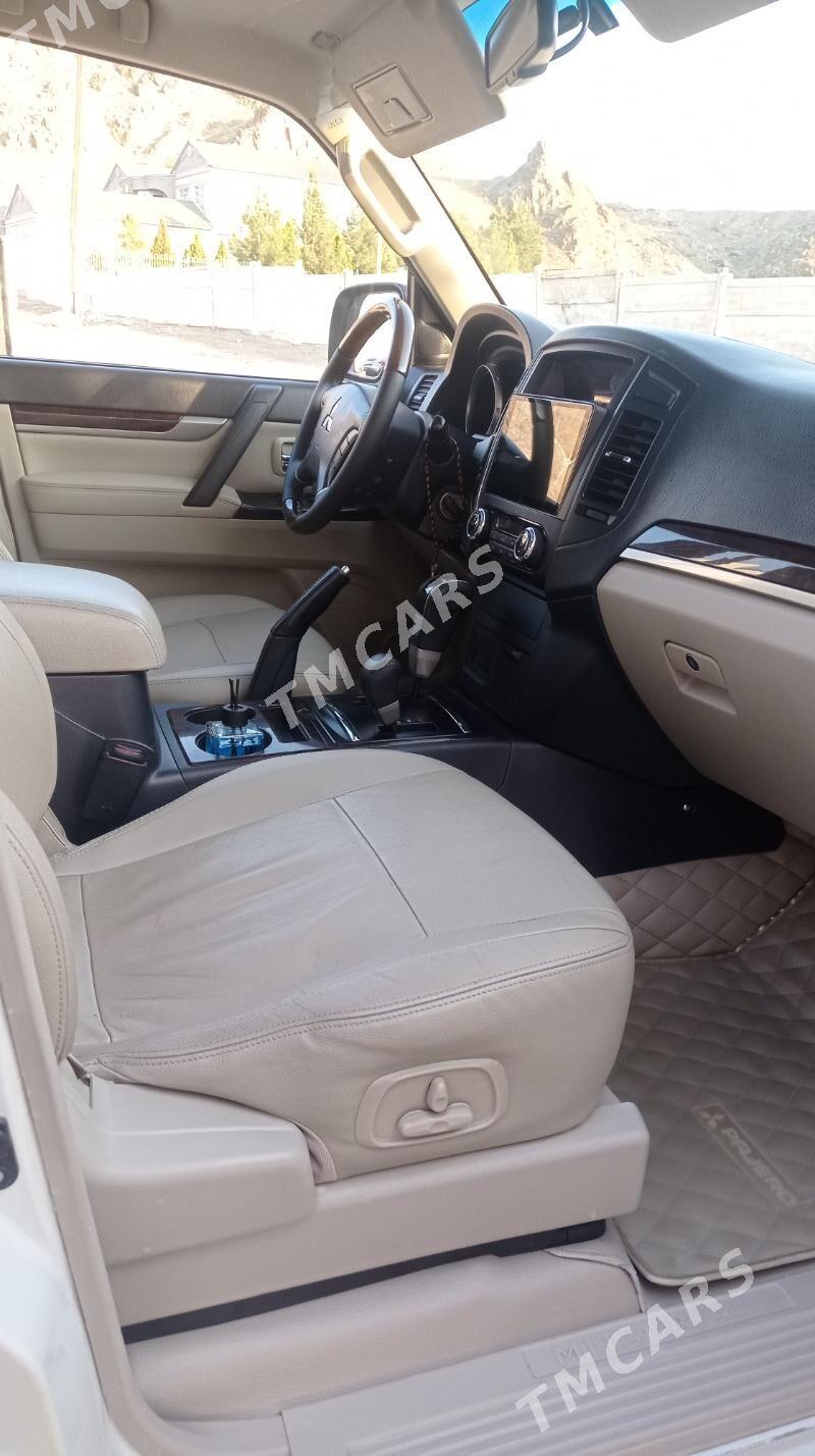 Mitsubishi Pajero 2015 - 310 000 TMT - Туркменбаши - img 4