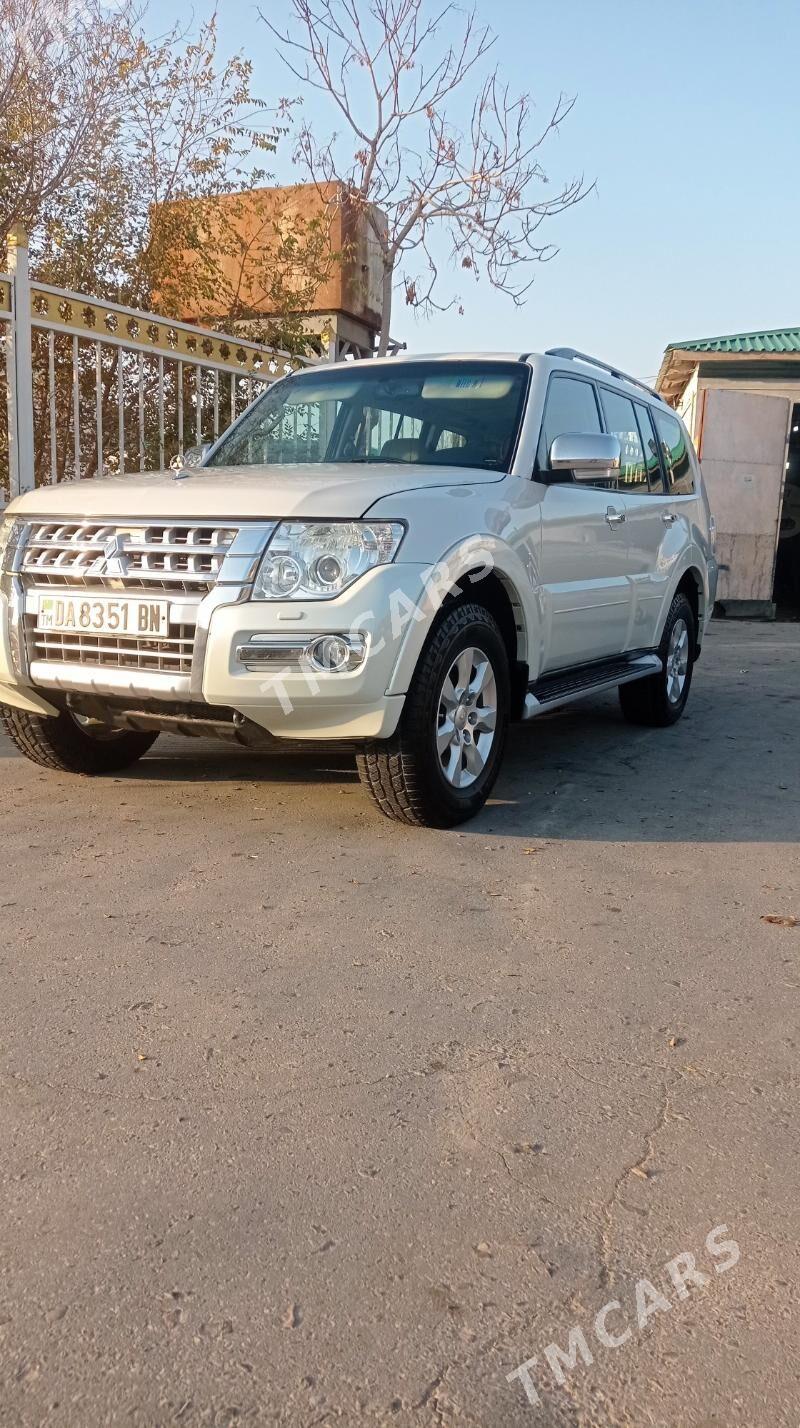 Mitsubishi Pajero 2015 - 310 000 TMT - Туркменбаши - img 1