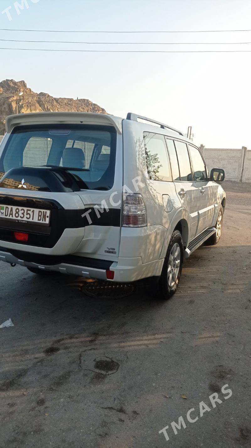 Mitsubishi Pajero 2015 - 310 000 TMT - Туркменбаши - img 3