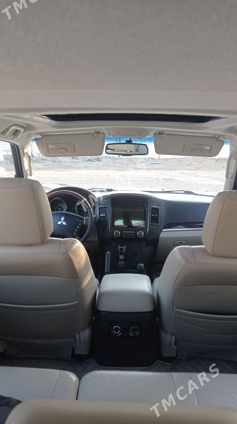 Mitsubishi Pajero 2015 - 310 000 TMT - Туркменбаши - img 5
