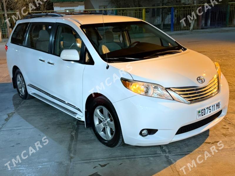 Toyota Sienna 2012 - 290 000 TMT - Мары - img 4