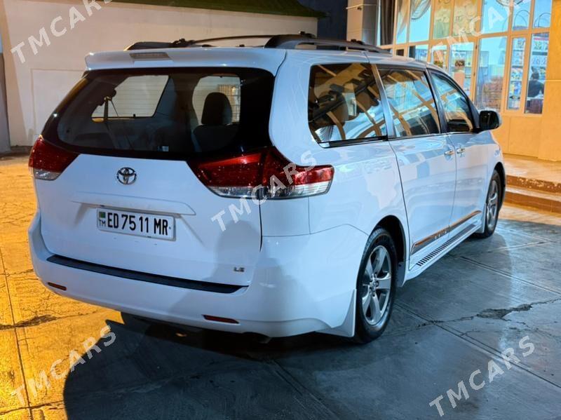 Toyota Sienna 2012 - 290 000 TMT - Мары - img 7