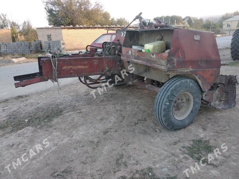 MTZ T-28 1988 - 50 000 TMT - Ak bugdaý etraby - img 2