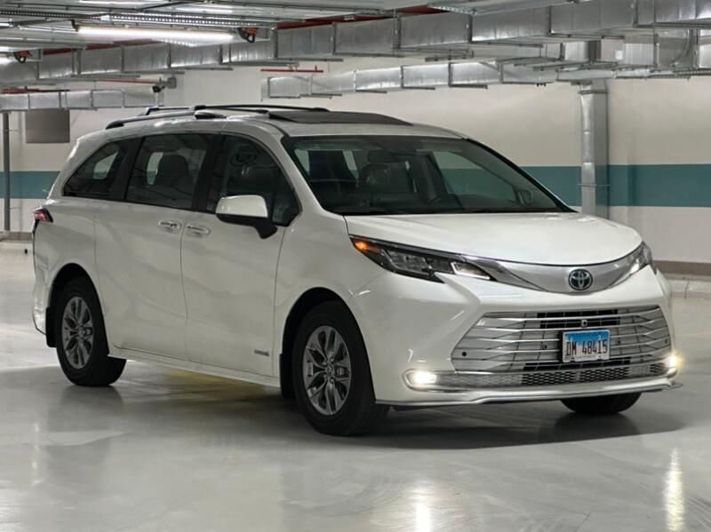 Toyota Sienna 2021 - 640 000 TMT - Ашхабад - img 2