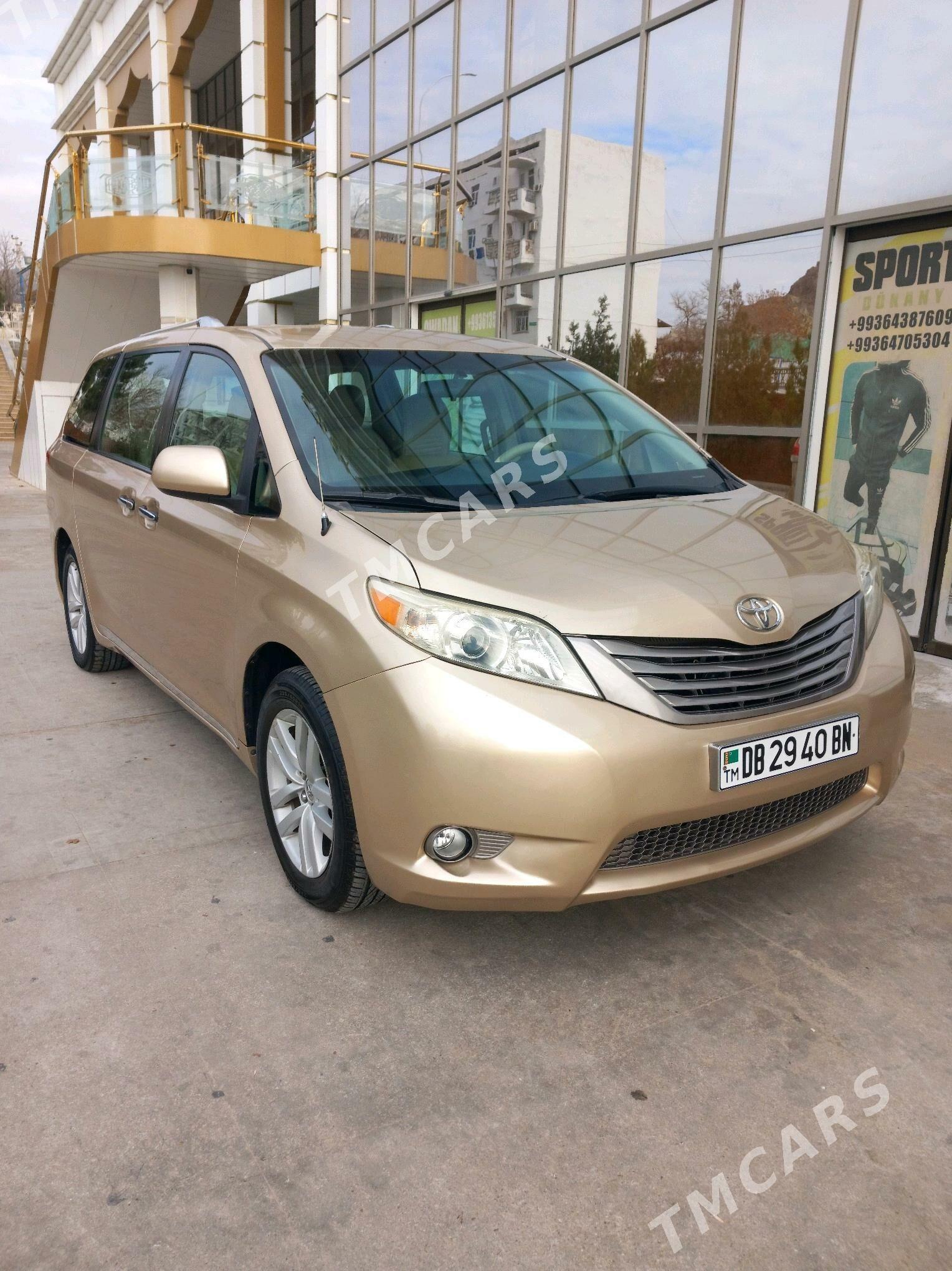 Toyota Sienna 2011 - 270 000 TMT - Туркменбаши - img 2