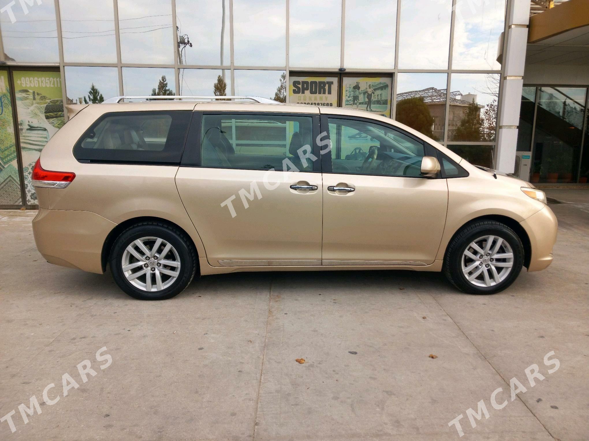 Toyota Sienna 2011 - 270 000 TMT - Туркменбаши - img 7