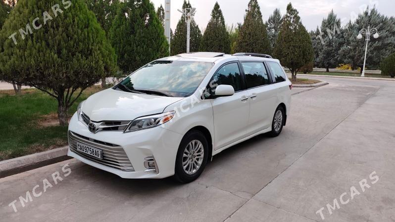 Toyota Sienna 2018 - 390 000 TMT - Ашхабад - img 2