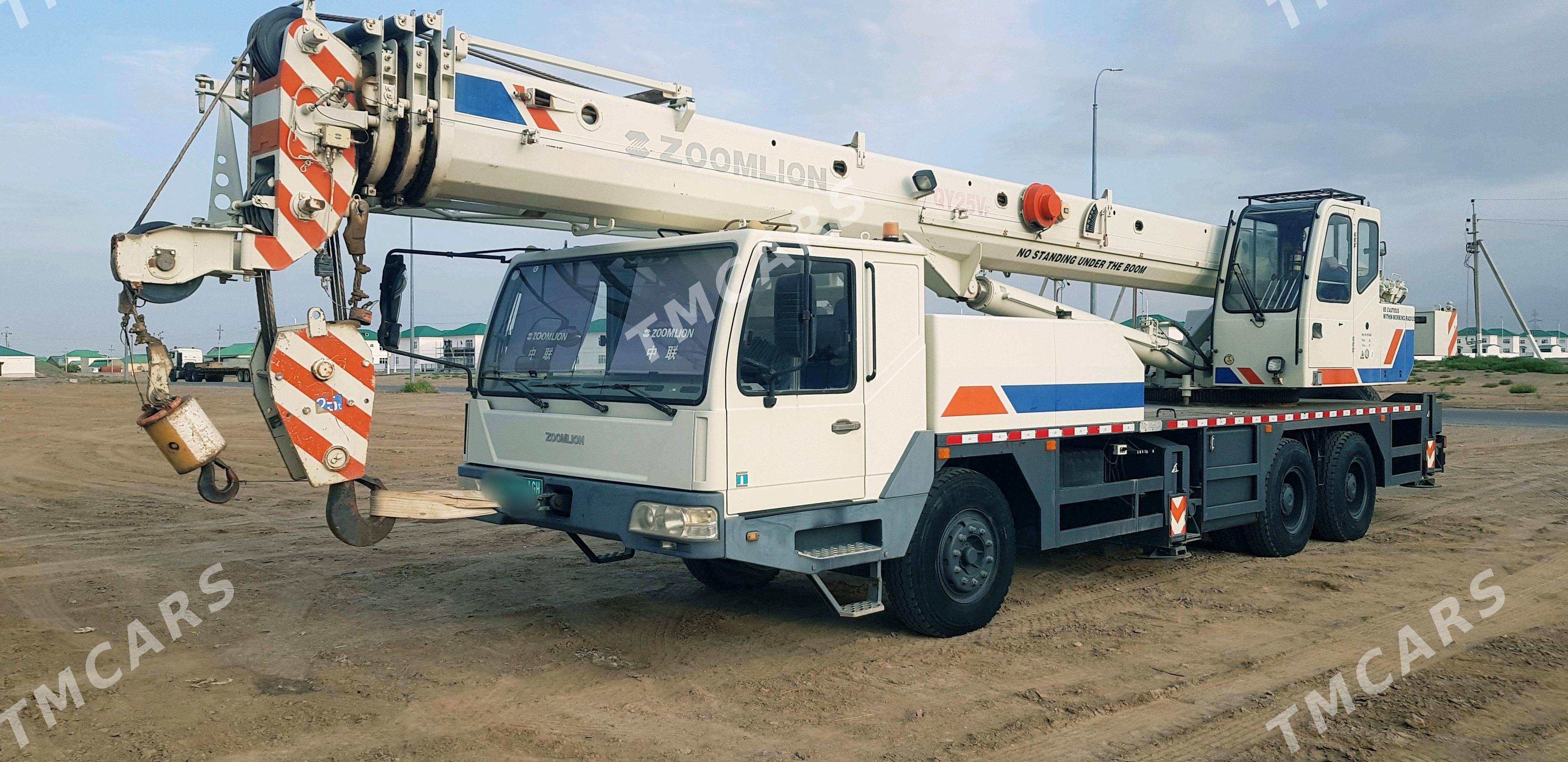 Zoomlion ZTC250V531 2013 - 1 465 000 TMT - Ашхабад - img 3