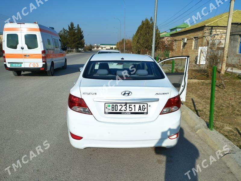 Hyundai Accent 2011 - 142 000 TMT - Ашхабад - img 9