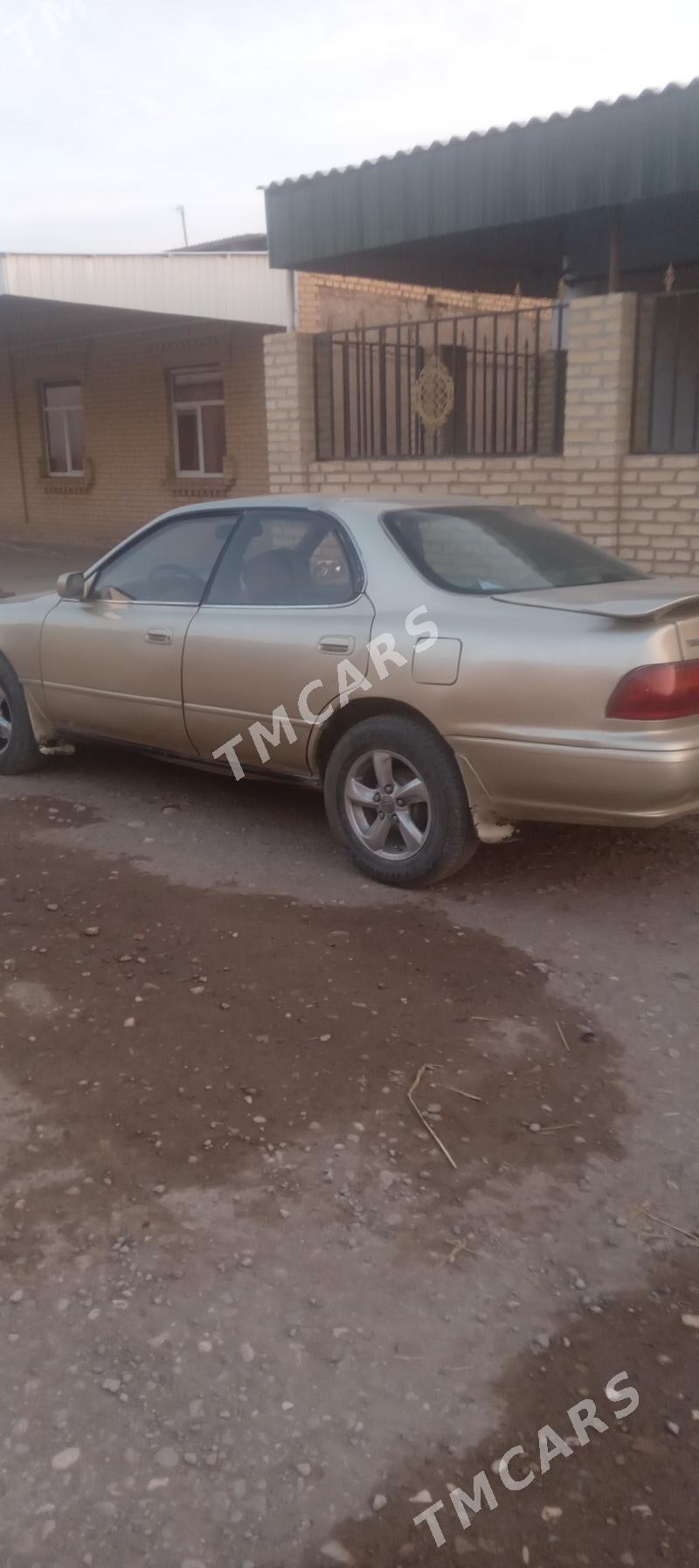 Toyota Camry 1993 - 35 000 TMT - Сакар - img 3