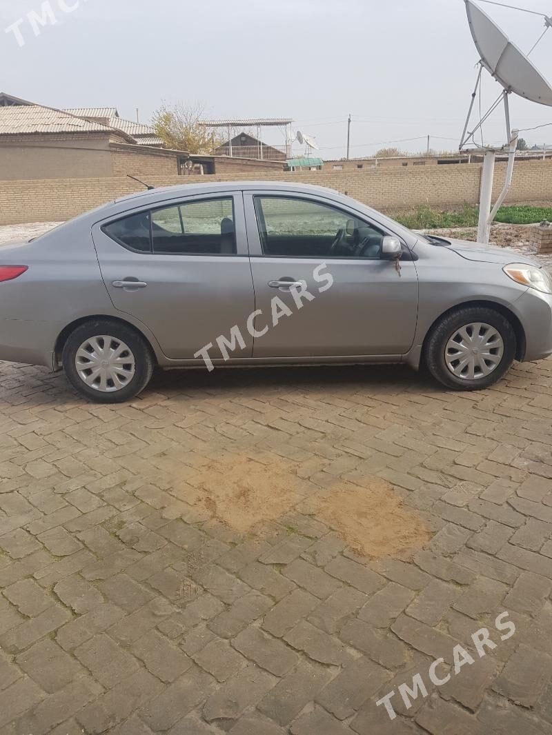 Nissan Versa 2012 - 70 000 TMT - Baýramaly - img 2