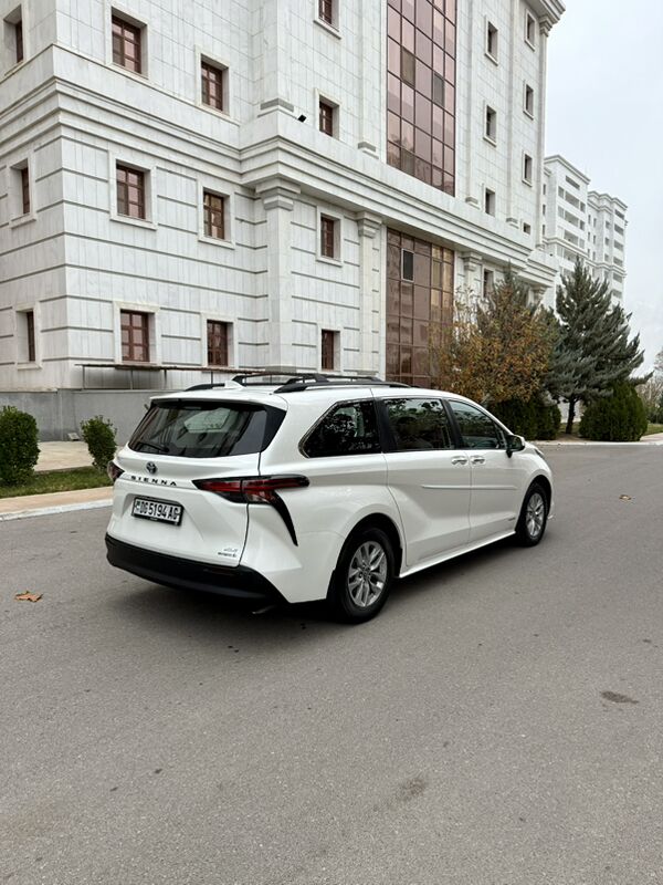 Toyota Sienna 2022 - 515 000 TMT - Ашхабад - img 3