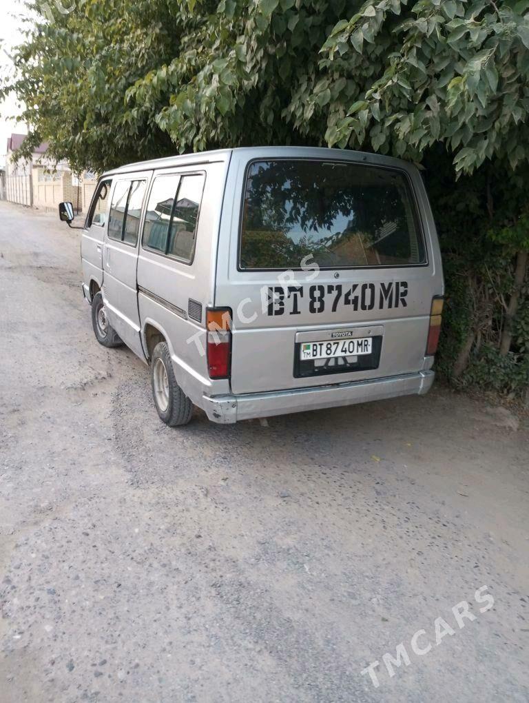 Toyota Hiace 1990 - 30 000 TMT - Мары - img 3