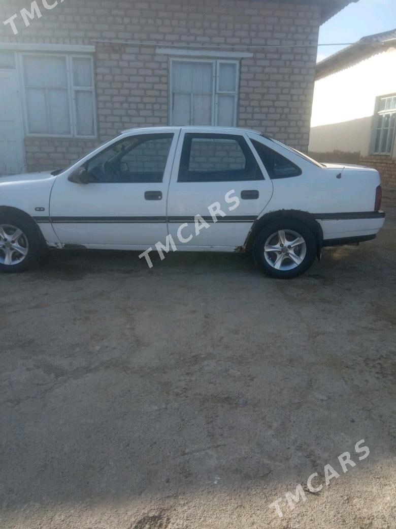 Opel Vectra 1991 - 25 000 TMT - Мары - img 2