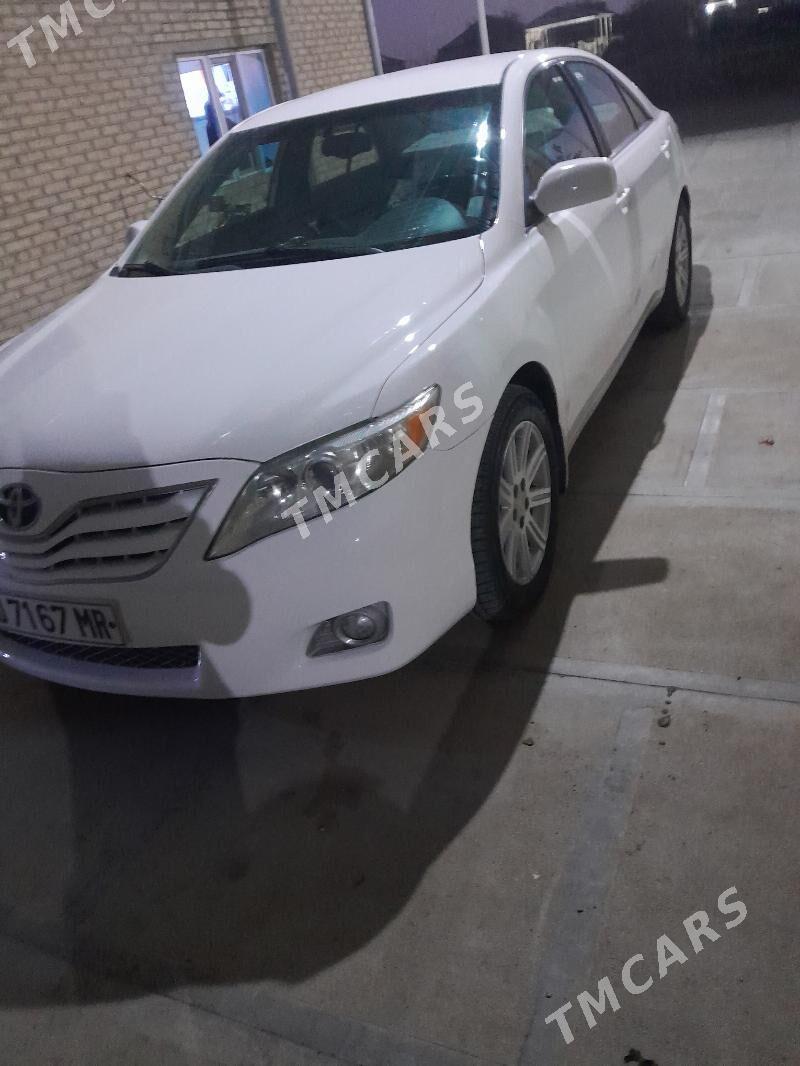 Toyota Camry 2011 - 160 000 TMT - Мары - img 2