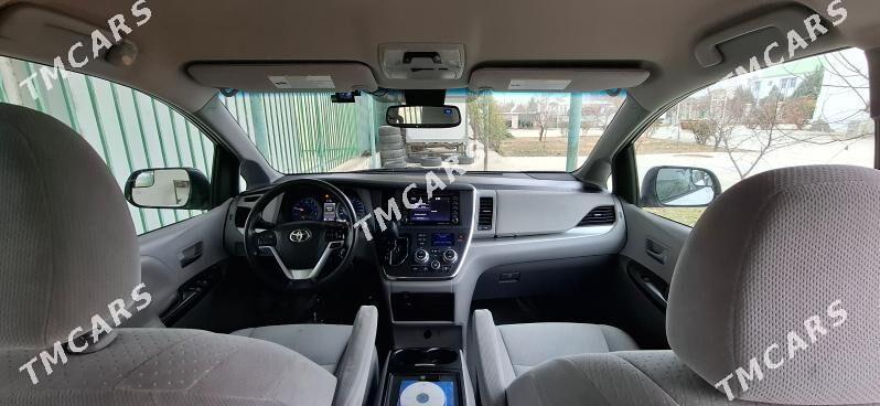 Toyota Sienna 2018 - 360 000 TMT - Täze zaman - img 2