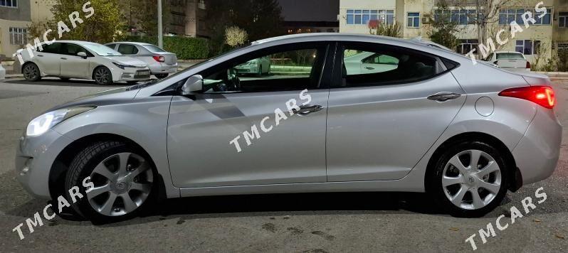 Hyundai Elantra 2011 - 140 000 TMT - 10 мкр - img 7