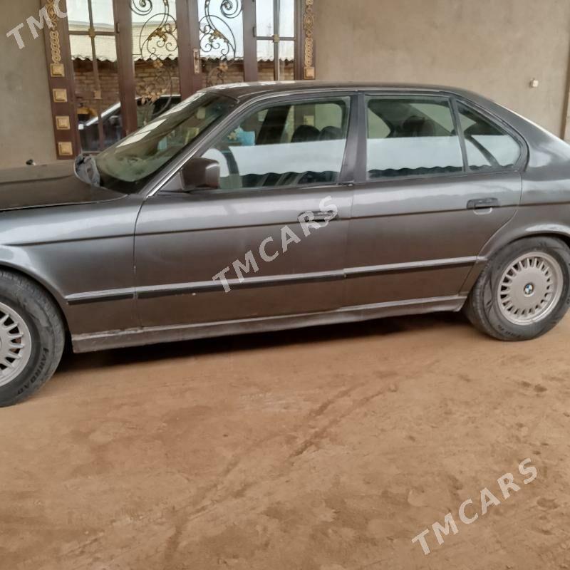 BMW 520 1990 - 35 000 TMT - Mary - img 3