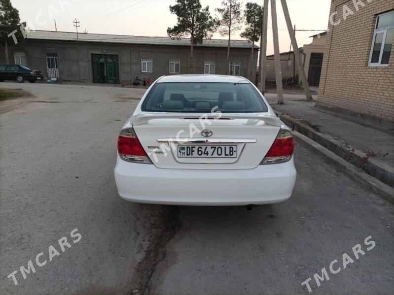 Toyota Camry 2005 - 125 000 TMT - Дянев - img 4