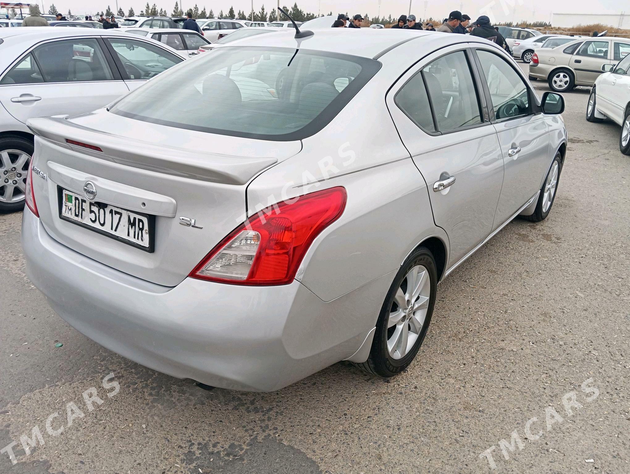 Nissan Versa 2013 - 110 000 TMT - Мары - img 3