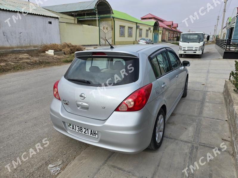 Nissan Versa 2010 - 130 000 TMT - Garadamak Şor - img 3