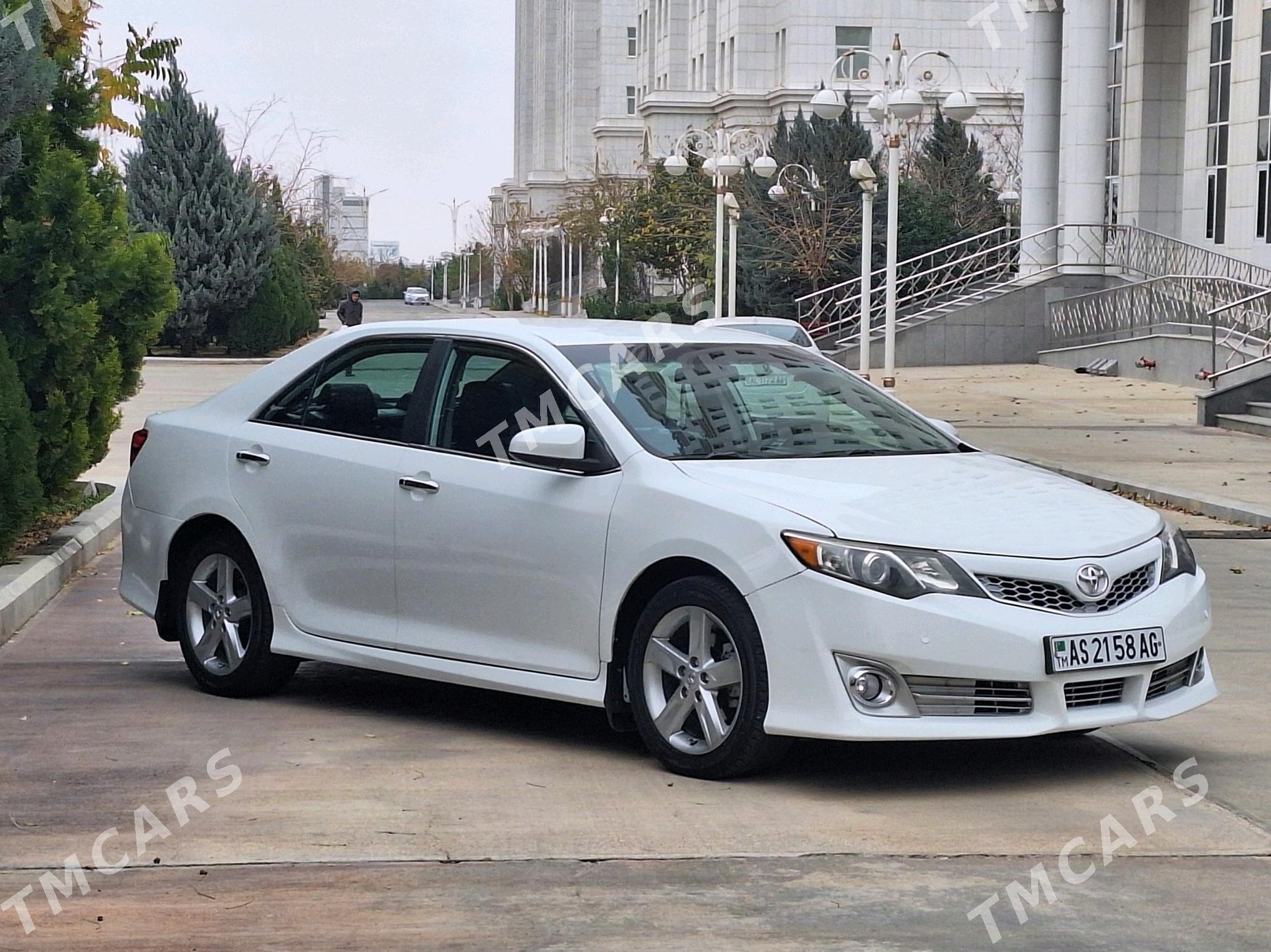 Toyota Camry 2013 - 195 000 TMT - 8 мкр - img 2