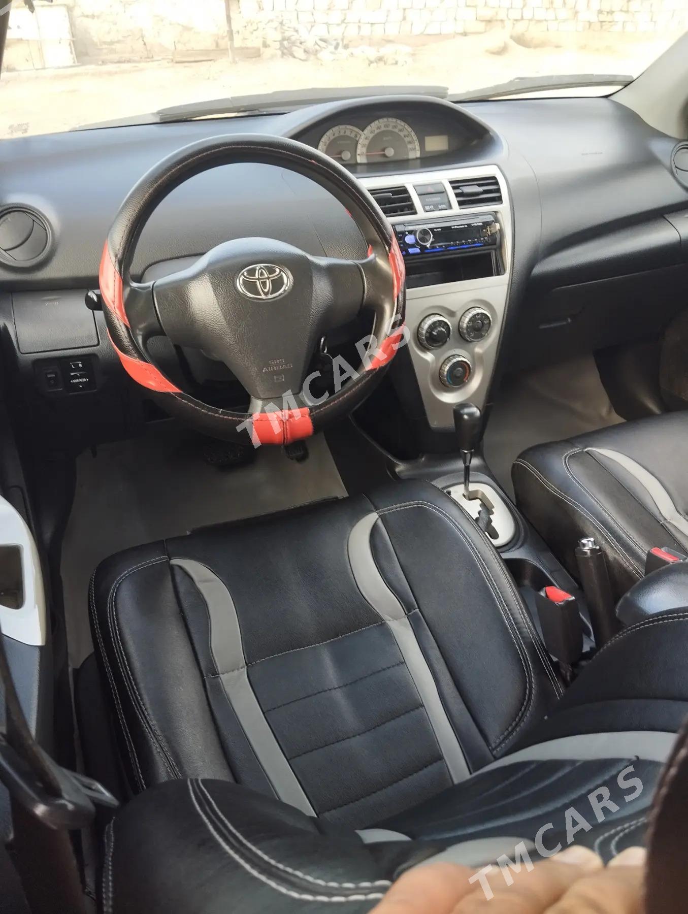 Toyota Yaris 2008 - 95 000 TMT - Балканабат - img 3