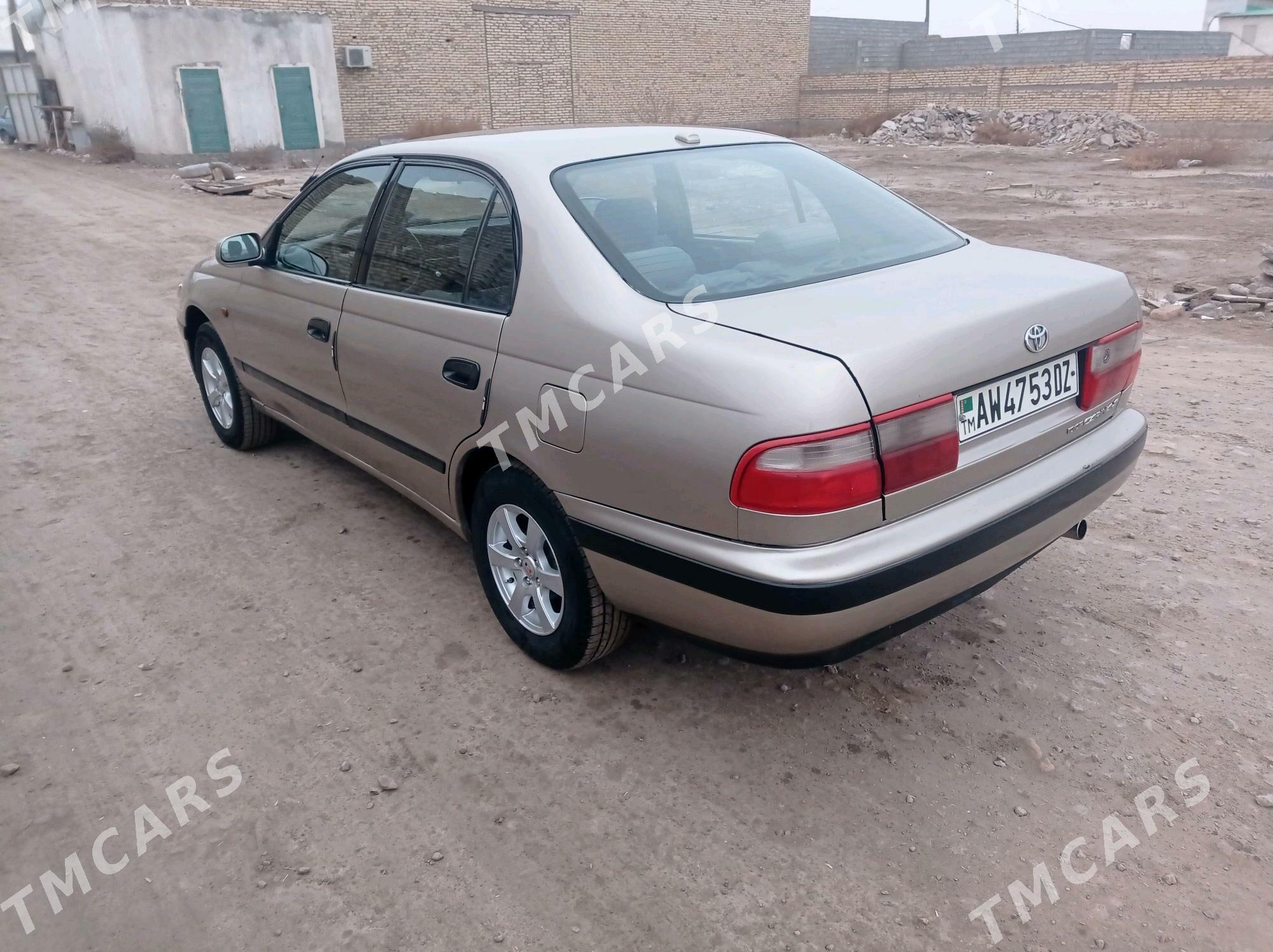 Toyota Carina 1995 - 70 000 TMT - Кёнеургенч - img 2