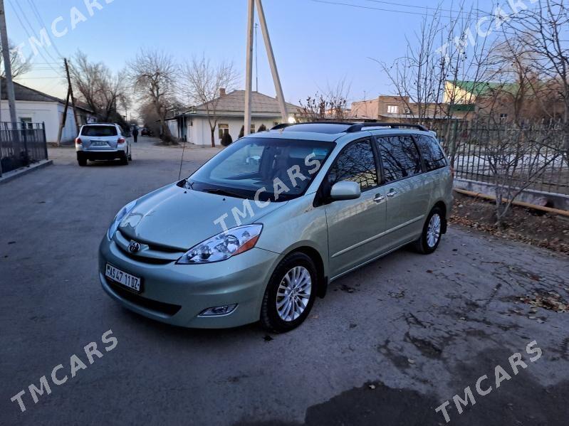 Toyota Sienna 2008 - 250 000 TMT - Daşoguz - img 2