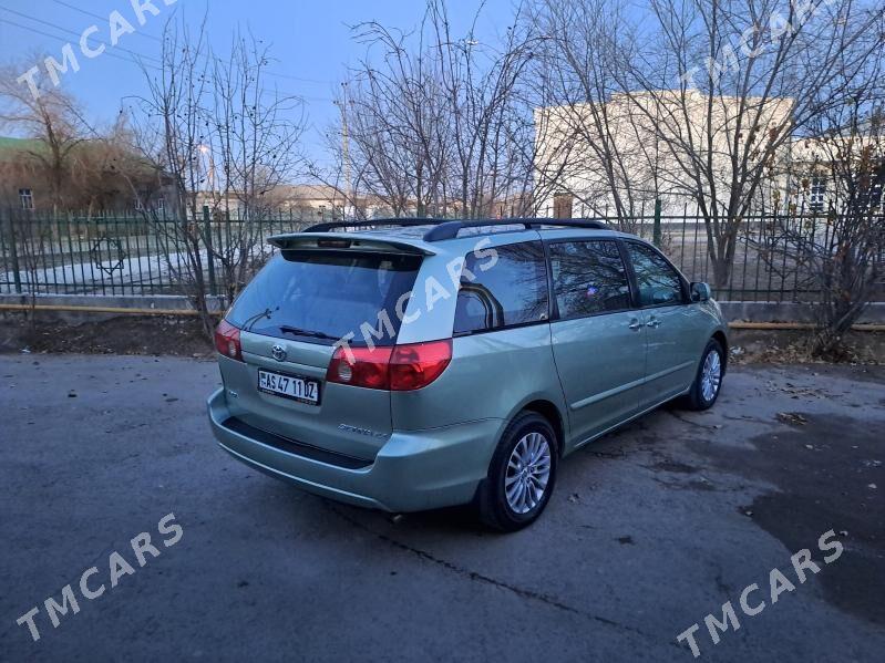 Toyota Sienna 2008 - 250 000 TMT - Daşoguz - img 4