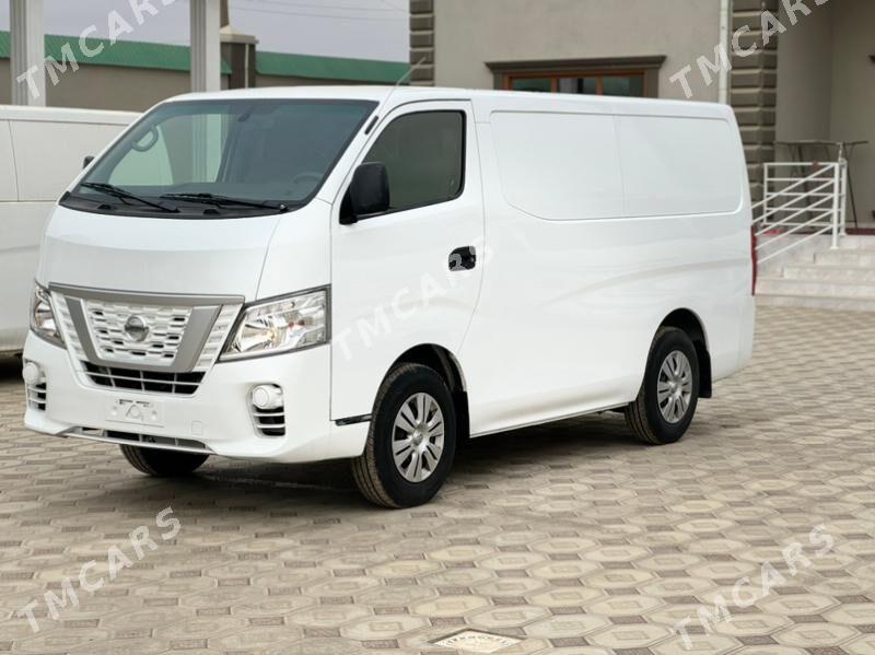 Nissan Urvan 2021 - 340 000 TMT - Мары - img 4