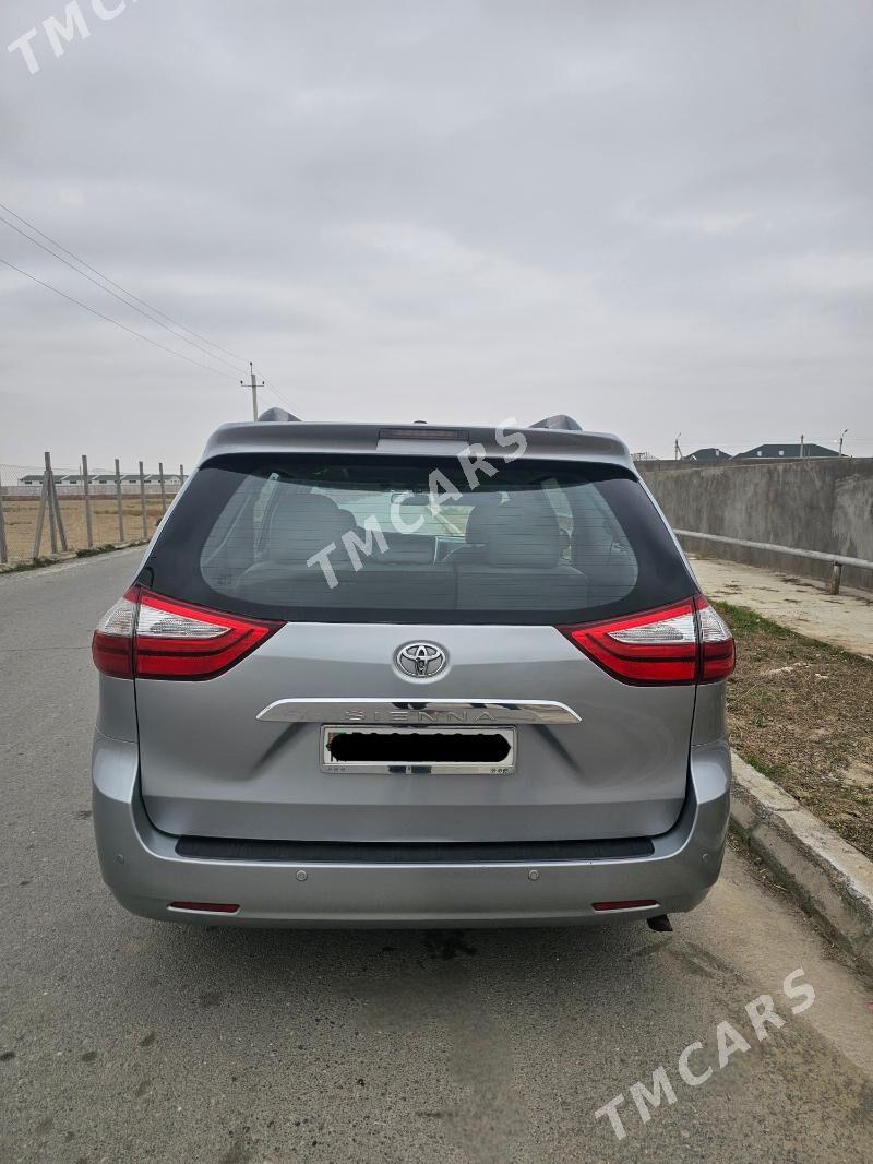 Toyota Sienna 2016 - 345 000 TMT - Aşgabat - img 2