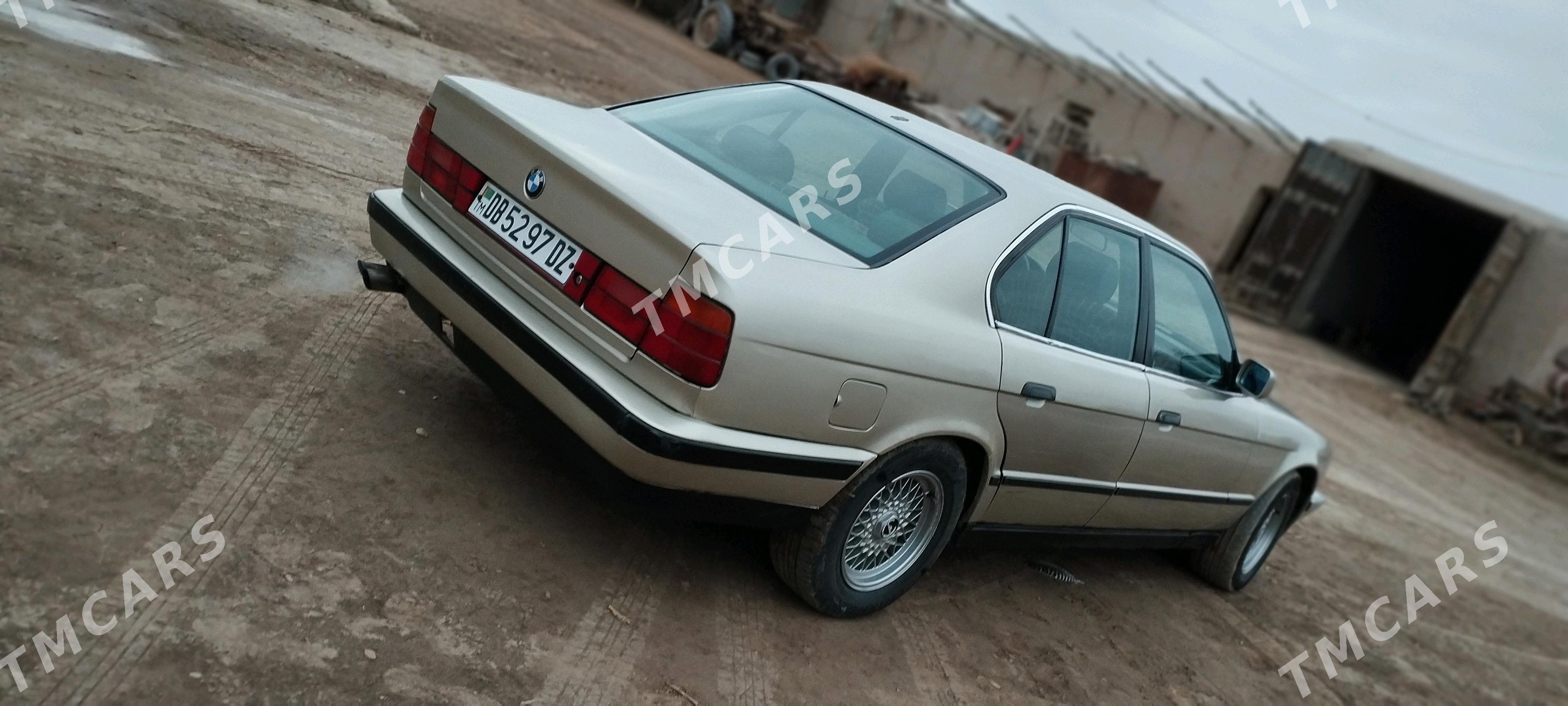 BMW 525 1990 - 37 000 TMT - Гурбансолтан Едже - img 4