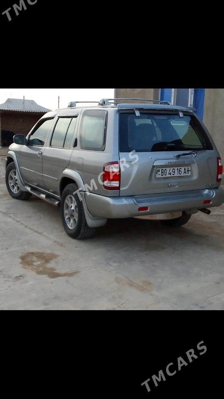 Nissan Pathfinder 2001 - 115 000 TMT - Бабадайхан - img 2