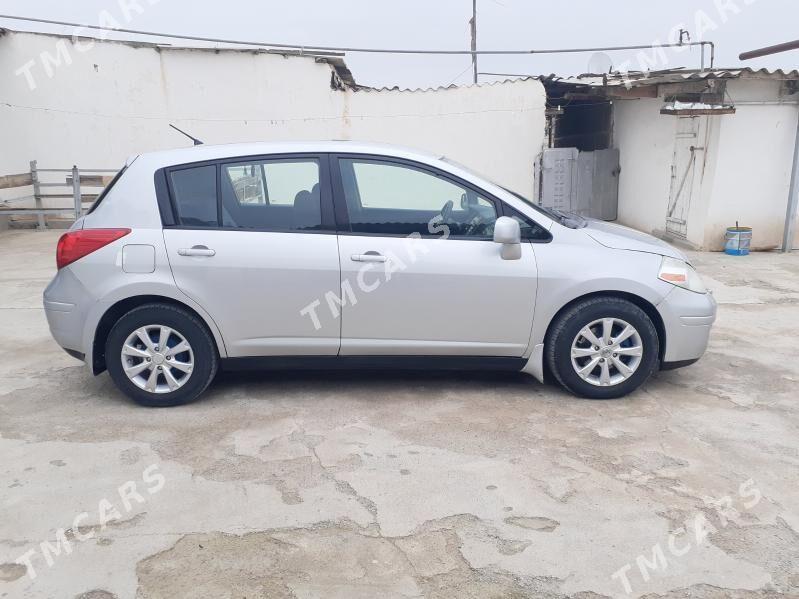 Nissan Versa 2011 - 105 000 TMT - Кака - img 3