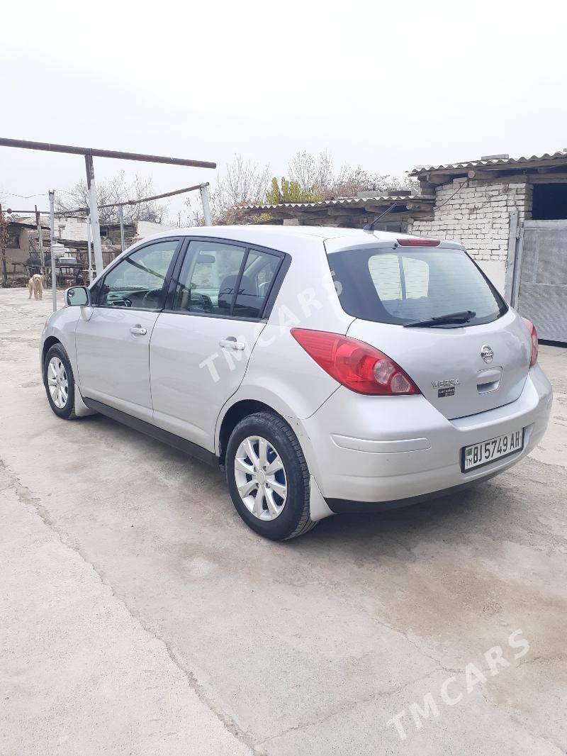 Nissan Versa 2011 - 105 000 TMT - Кака - img 4