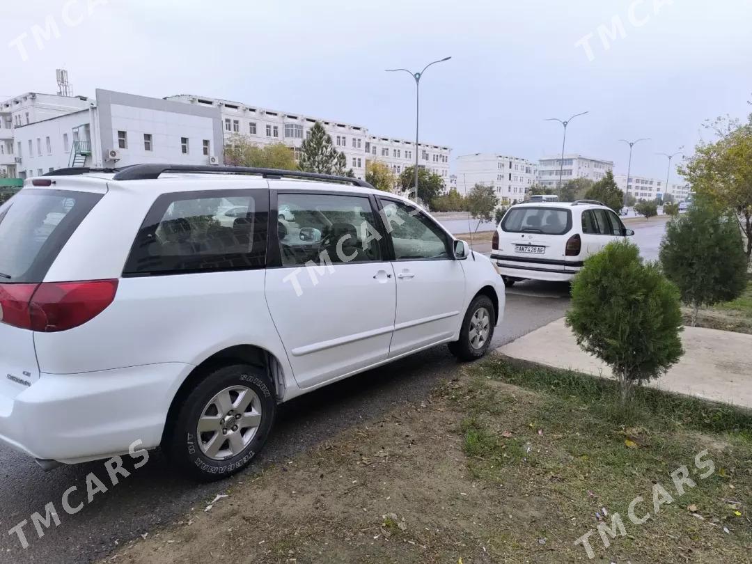 Toyota Sienna 2006 - 170 000 TMT - Aşgabat - img 2