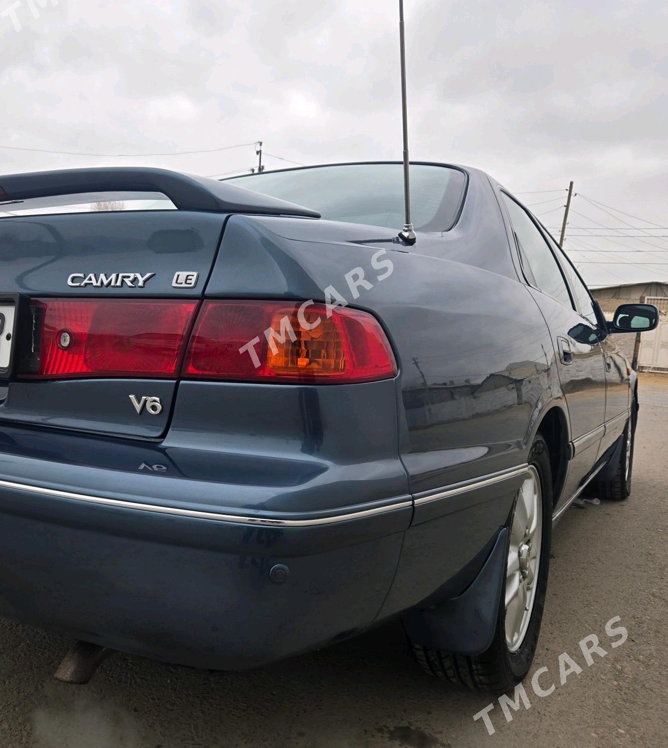 Toyota Camry 2000 - 190 000 TMT - Байрамали - img 3