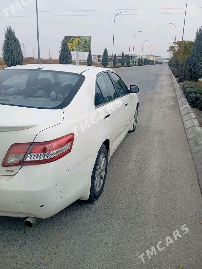 Toyota Camry 2010 - 125 000 TMT - Ак-Бугдайский этрап - img 7