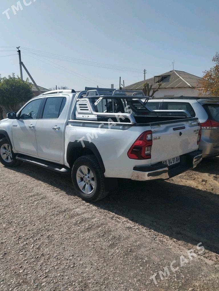 Toyota Hilux 2016 - 420 000 TMT - Tagtabazar - img 6