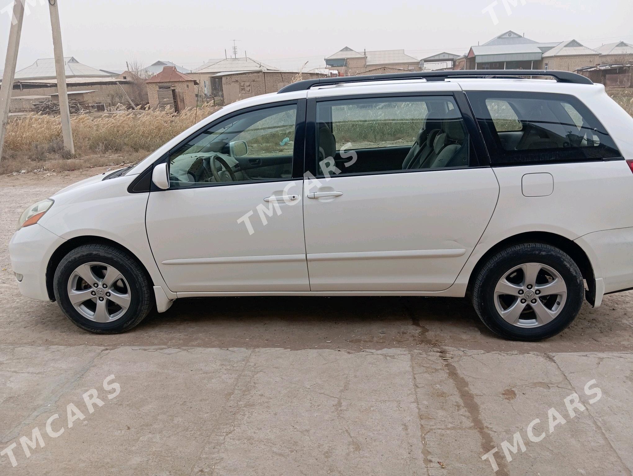 Toyota Sienna 2008 - 195 000 TMT - Мары - img 2