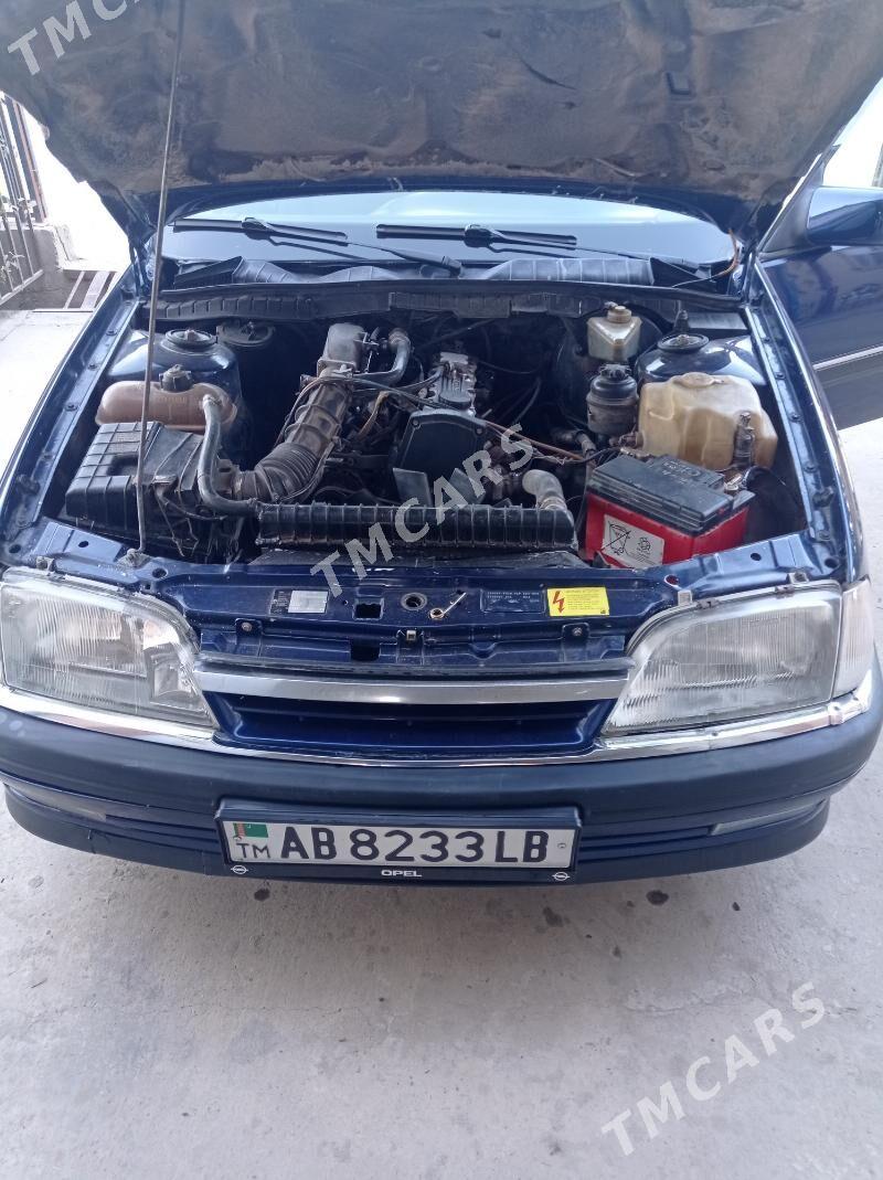 Opel Omega 1993 - 35 000 TMT - Çärjew - img 5