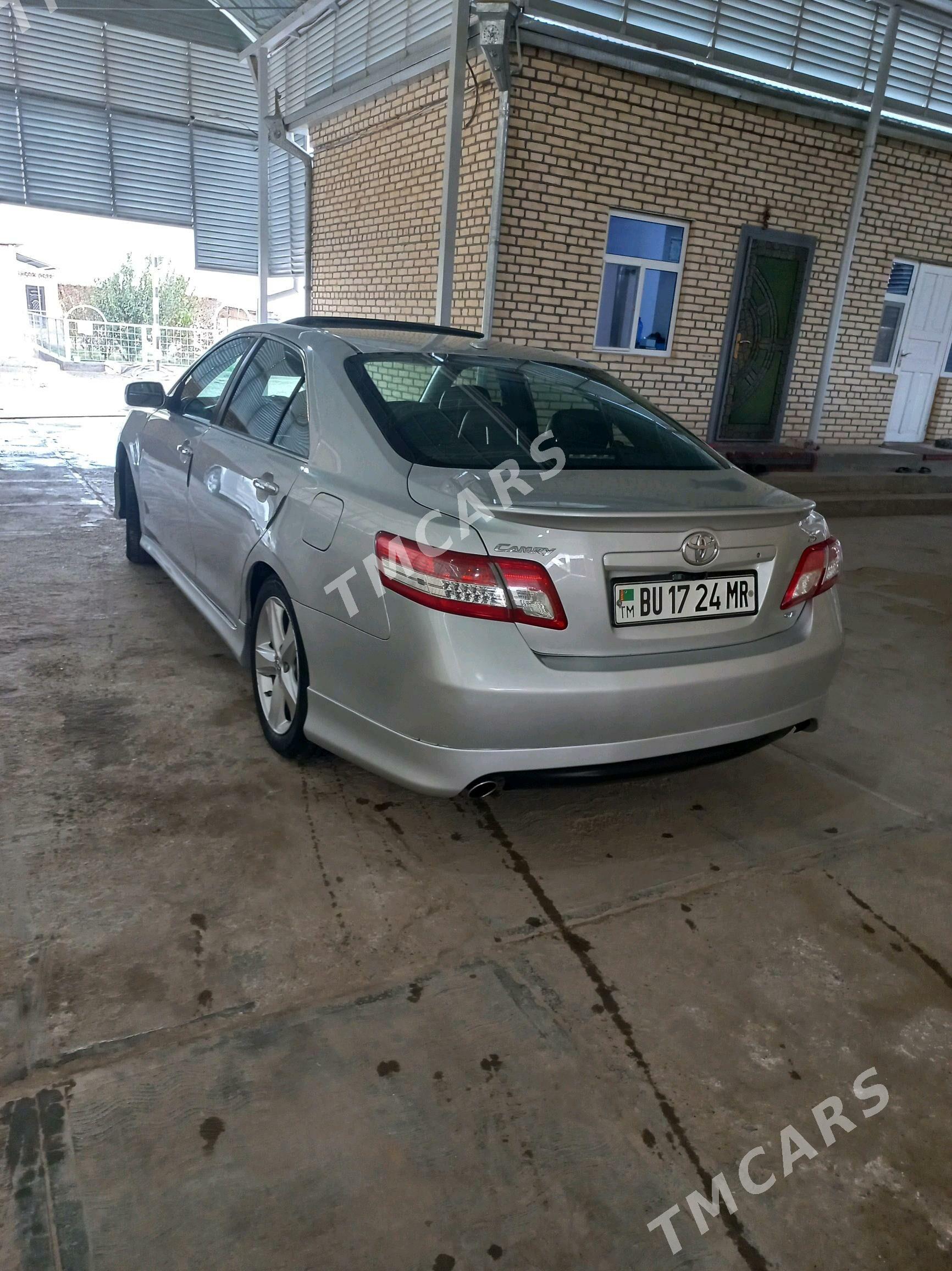 Toyota Camry 2010 - 200 000 TMT - Байрамали - img 6