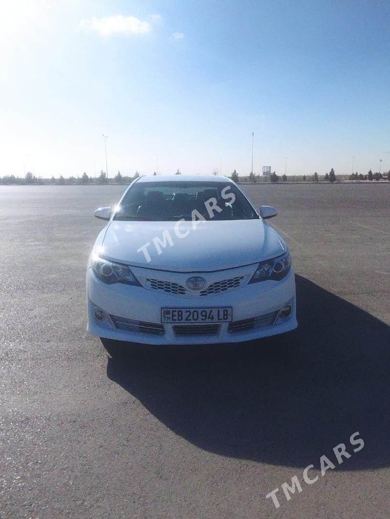 Toyota Camry 2012 - 170 000 TMT - Dänew - img 3