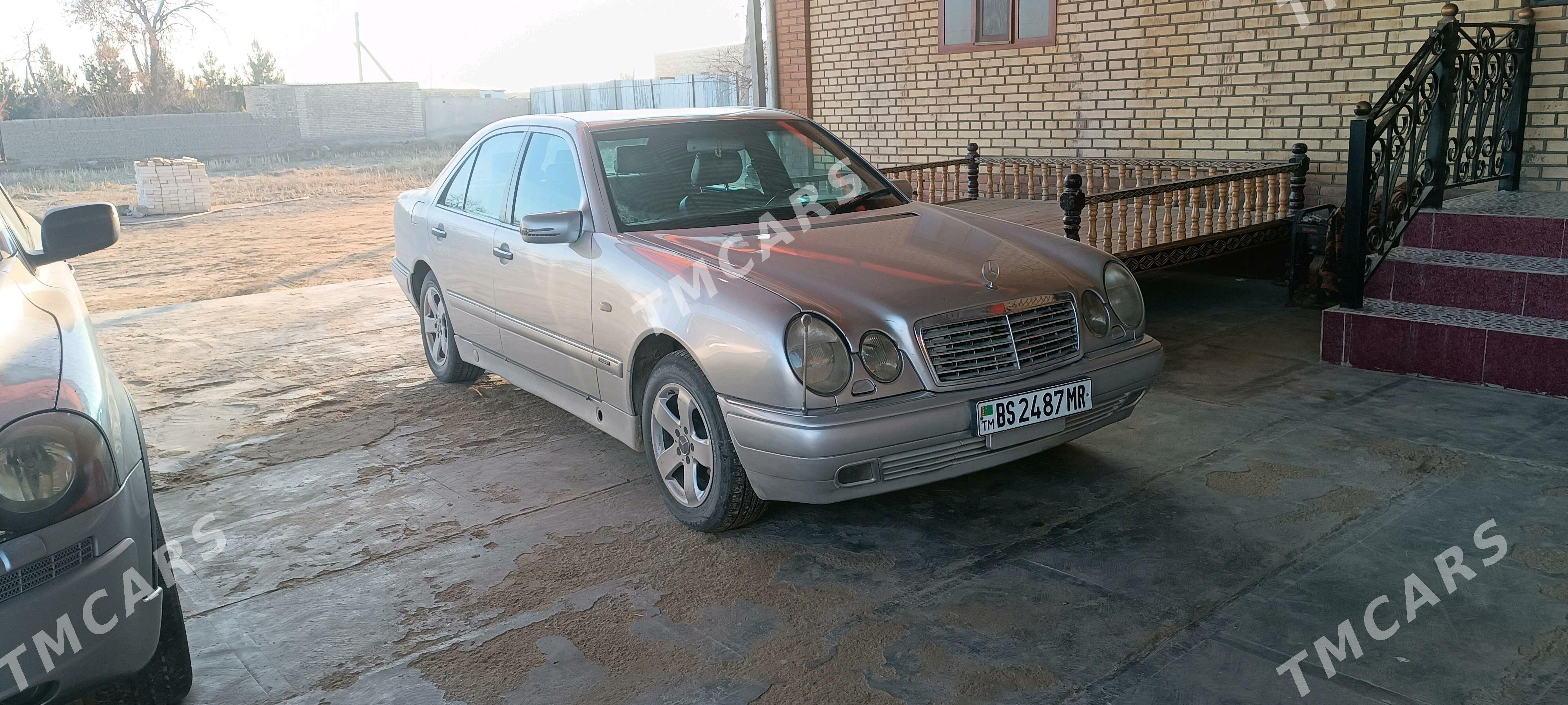 Mercedes-Benz E320 1997 - 75 000 TMT - Baýramaly - img 2