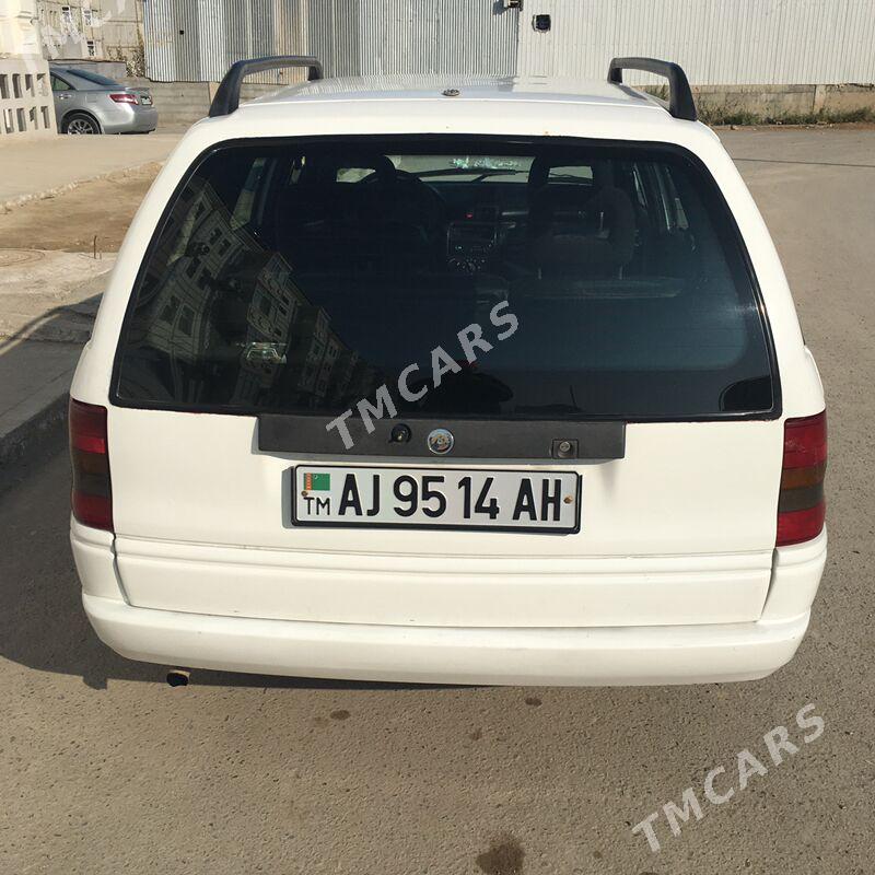 Opel Astra 1995 - 35 000 TMT - Анев - img 3