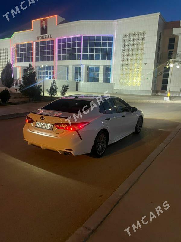 Toyota Camry 2019 - 328 000 TMT - Balkanabat - img 4