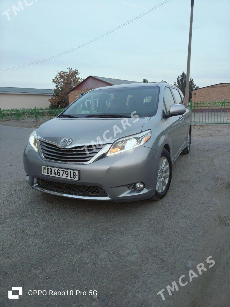 Toyota Sienna 2017 - 360 000 TMT - Türkmenabat - img 3