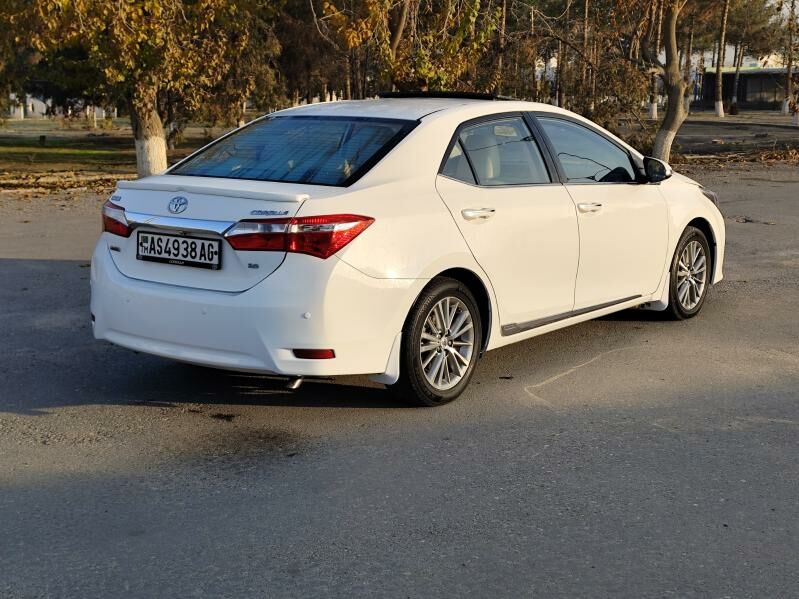 Toyota Corolla 2015 - 258 000 TMT - Кëши - img 3