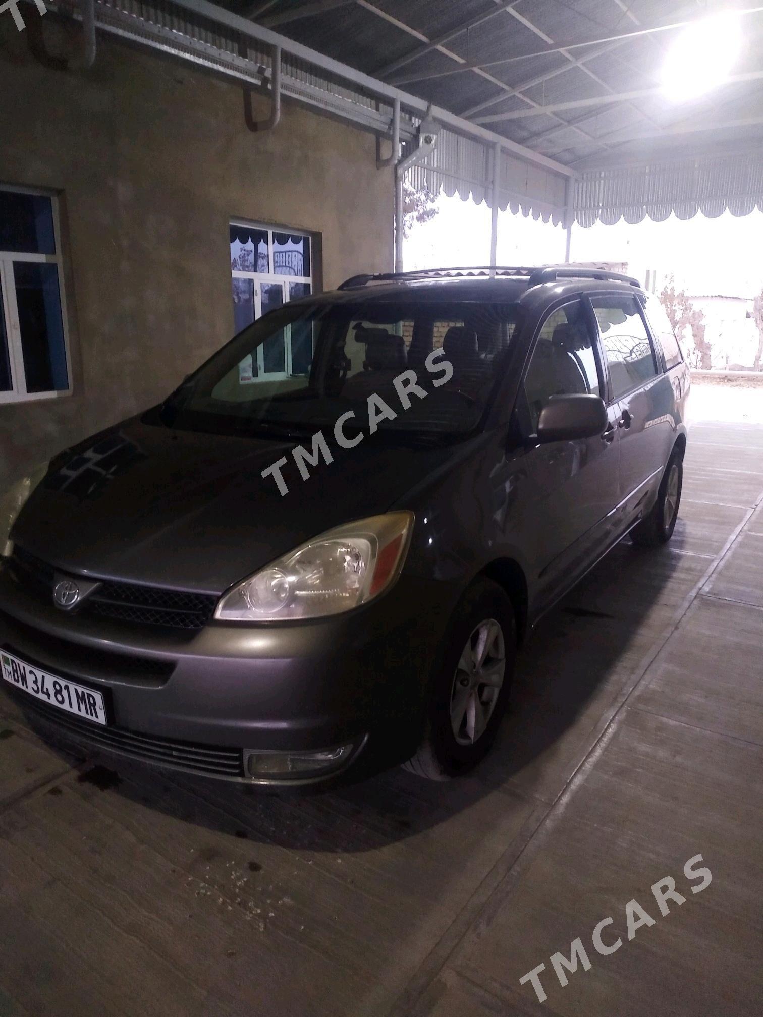 Toyota Sienna 2004 - 200 000 TMT - Тагтабазар - img 3